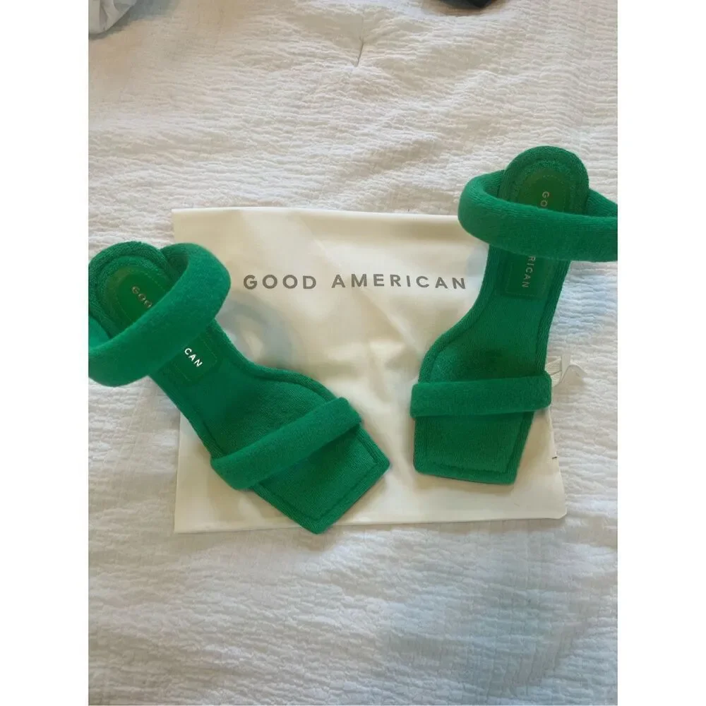 Good American Kelly Green Terry Cloth Sandal New In Box Size 4